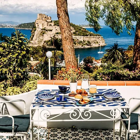 Livia * Ischia
